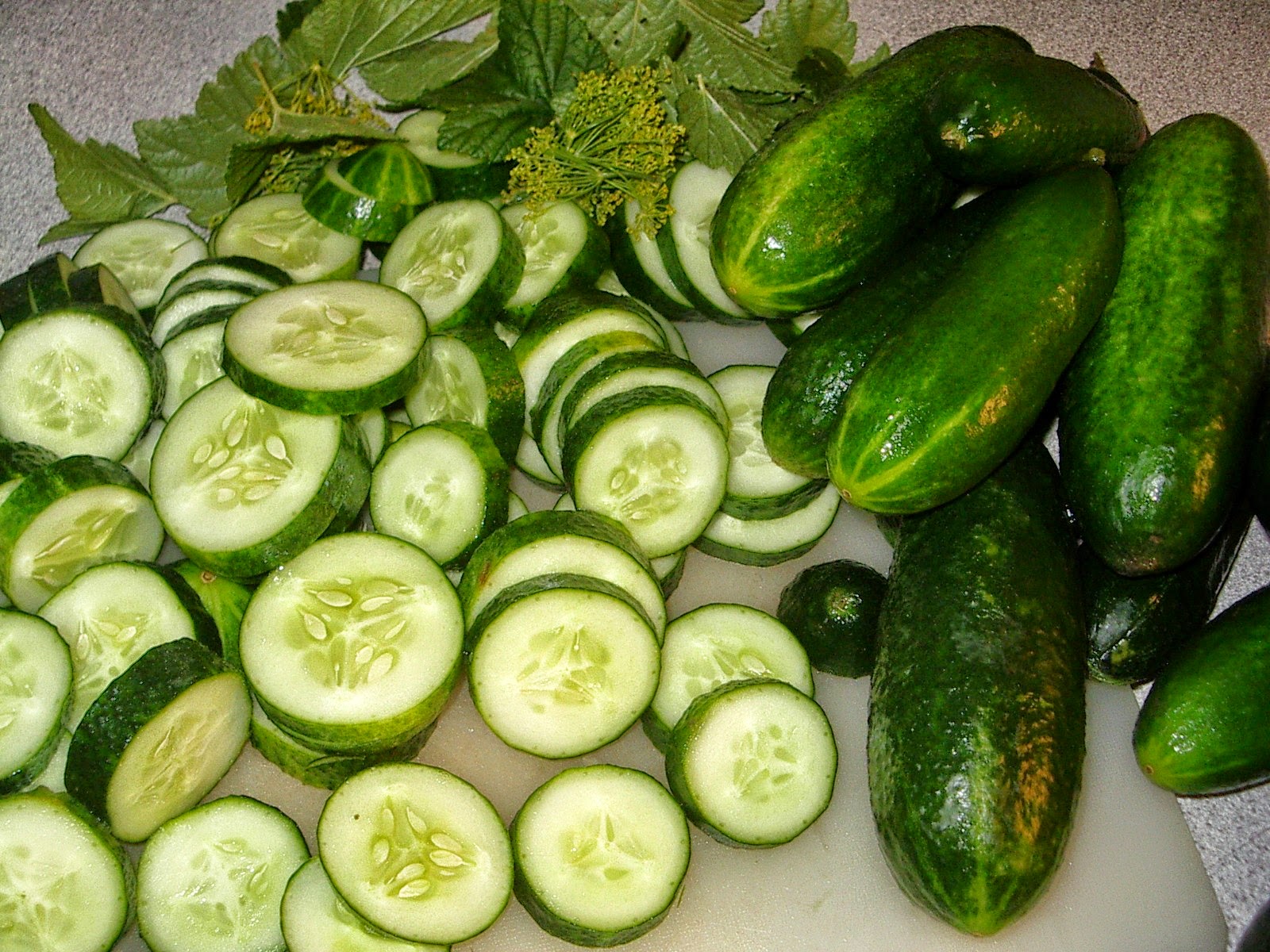 How to make cucumber face mask